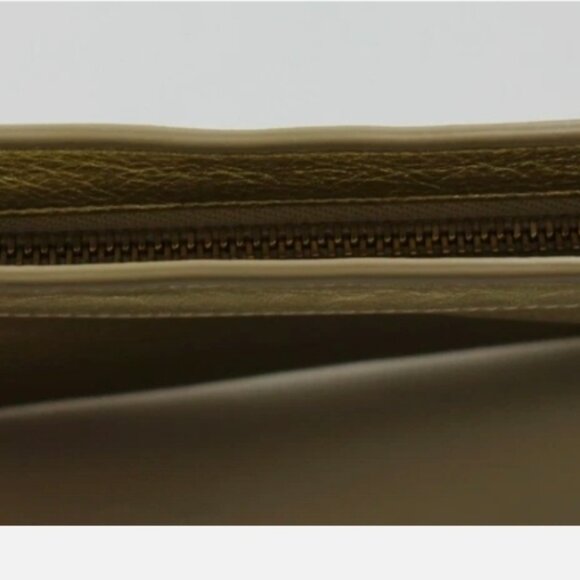 KATE SPADE Metallic Gold Soft Leather Zipper Cosmetic Case - Picture 4 of 13